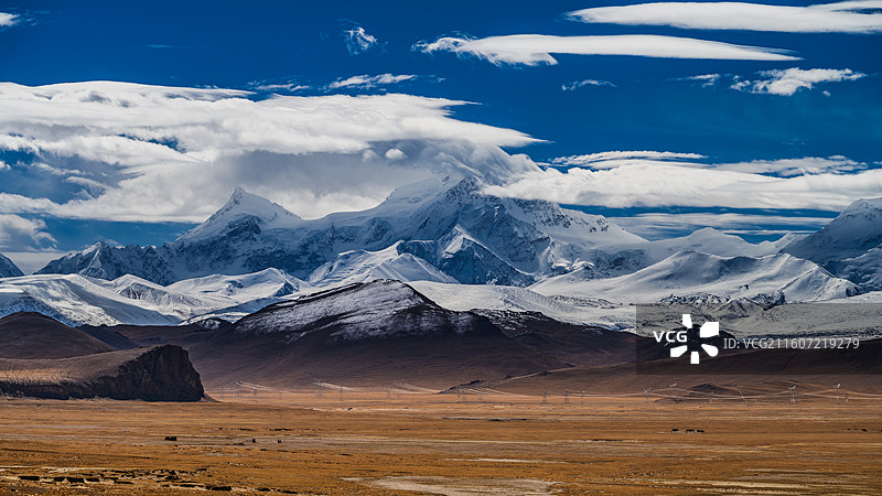 伟大的喜马拉雅山脉—希夏邦马与摩拉门青图片素材