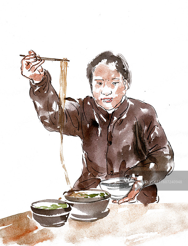 喝面条的女子图片素材