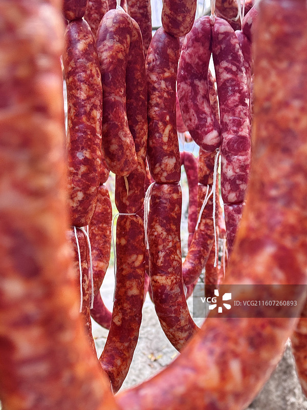 垂挂的四川特产香肠腊肉图片素材