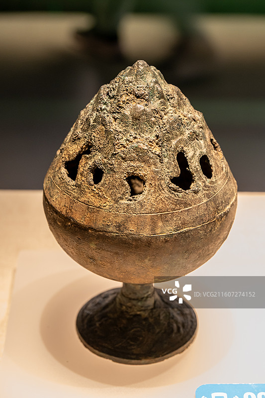 博物馆文物：青铜博山炉-汉代图片素材