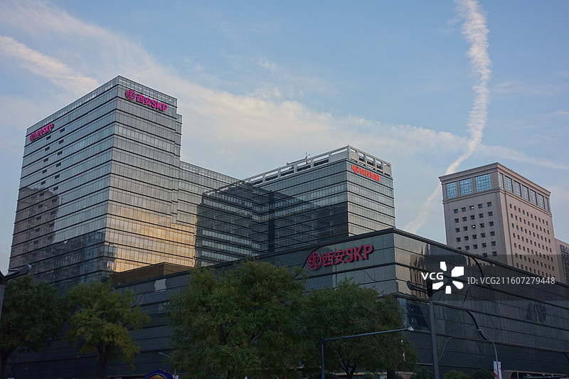 陕西西安明城墙西安城墙永宁门外南门外城市天际线街景图片素材