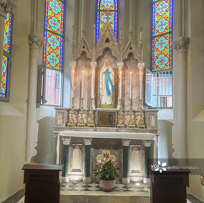 上海徐家汇天主教堂内部景观图片素材