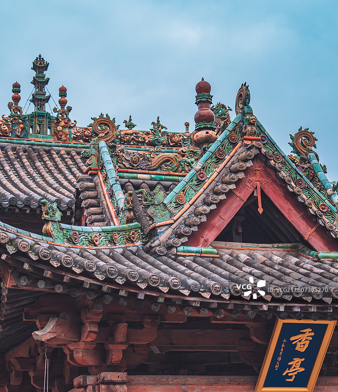 山西万荣县东岳庙建筑与石雕图片素材