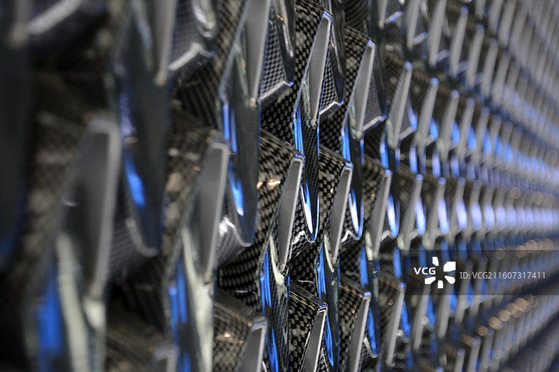 抽象黑色金属质感纹理背景的全帧拍摄图片素材