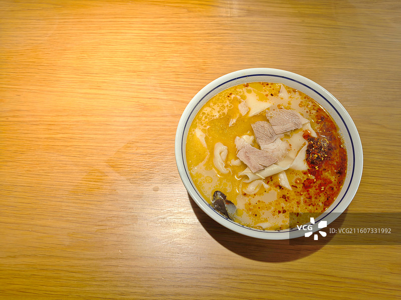 河南羊肉烩面汤鲜肉烂图片素材