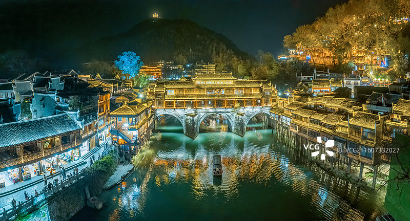 凤凰古城虹桥夜景图片素材