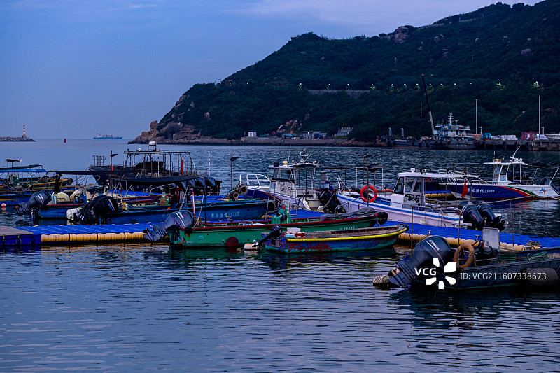 海上的各种船轮船邮轮集装箱船图片素材