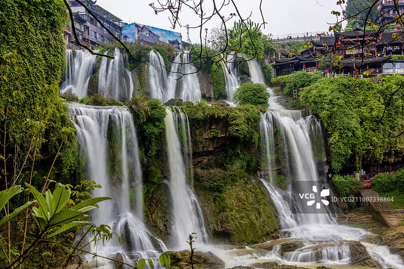 中国湖南湘西芙蓉镇大瀑布风光图片素材