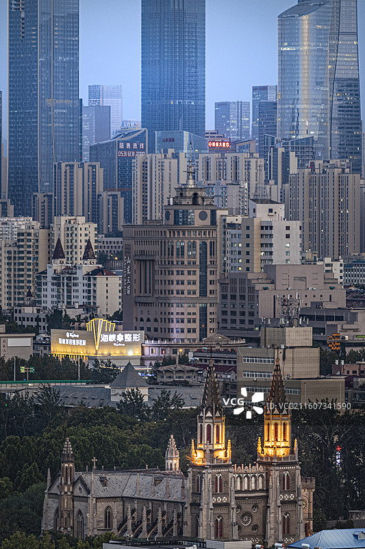 济南CBD 洪家楼教堂图片素材