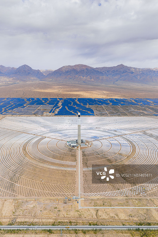 青海中控德令哈50兆瓦光热电站图片素材