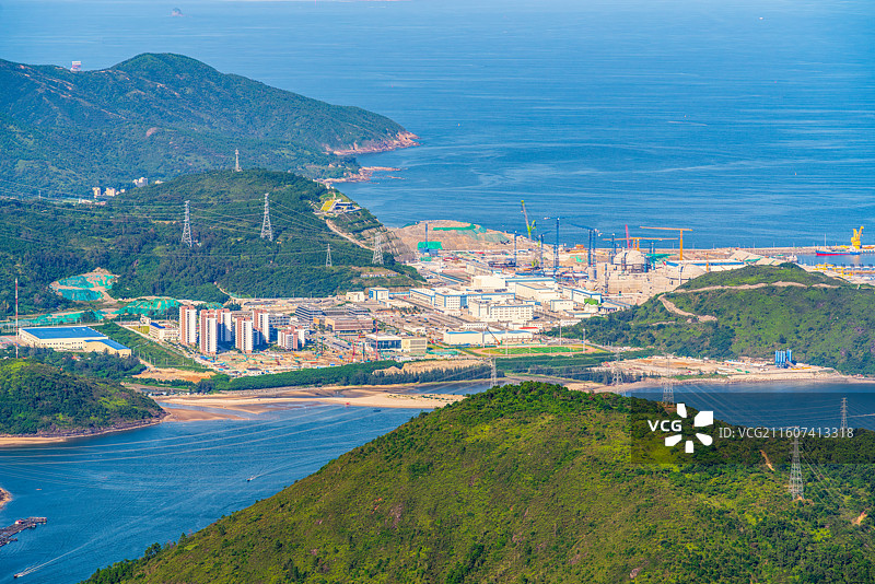 广东惠州惠东县观音山风车云海风力发电机组图片素材