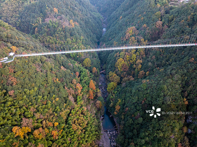 浙江宁波四明山丹山赤水柿林村秋季航拍图片素材