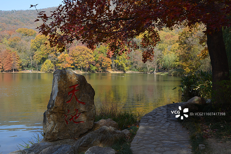 南京明孝陵景区紫霞湖图片素材