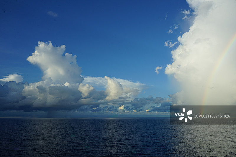 彩虹雨图片素材