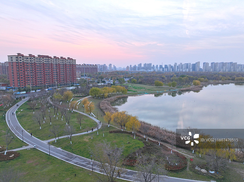 航拍冬季济南华山湖风光图片素材