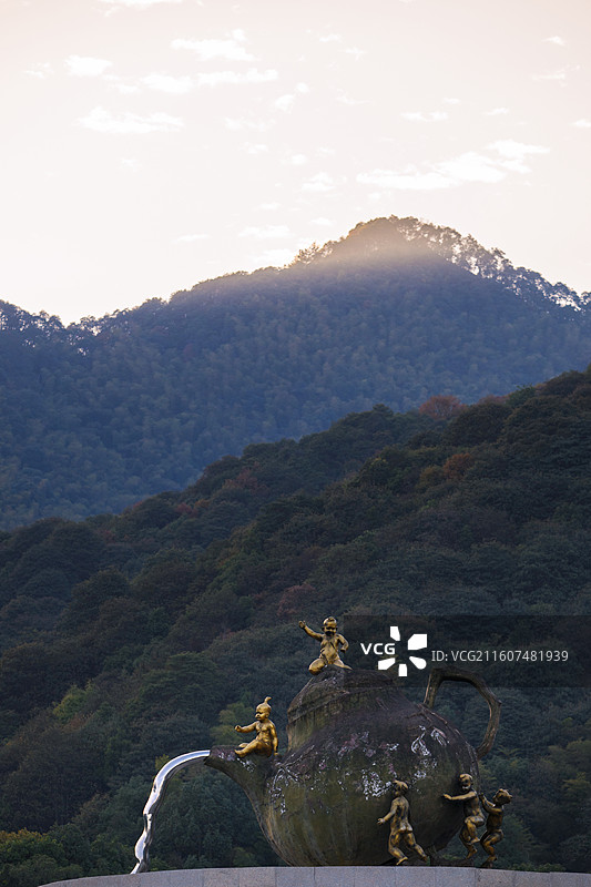 西山森林公园的茶壶雕像图片素材