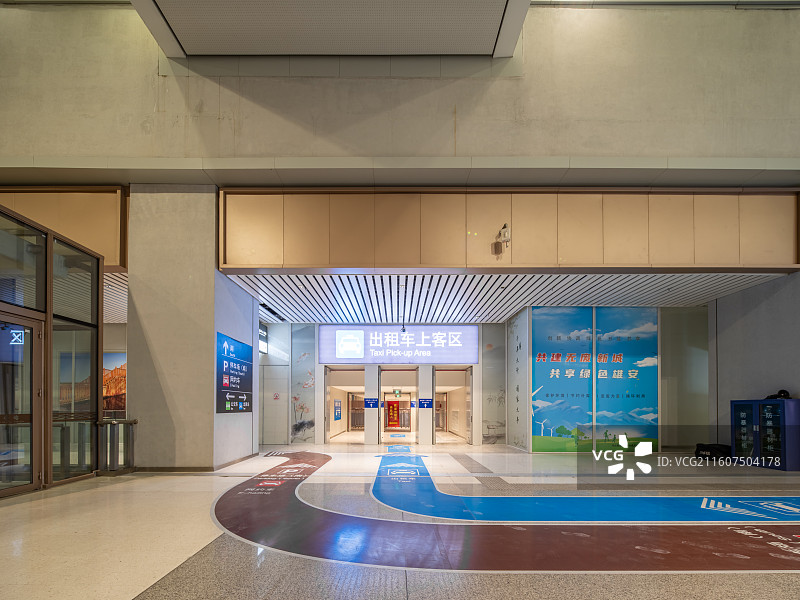 雄安高铁站内部场景，雄安站，高铁站，雄安站候车室内部场景图片素材