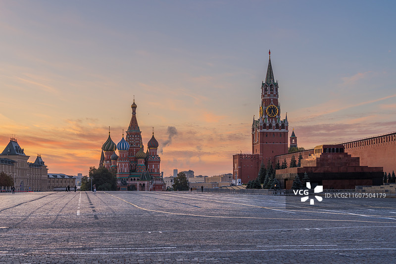 俄罗斯莫斯科：红场日出朝霞图片素材