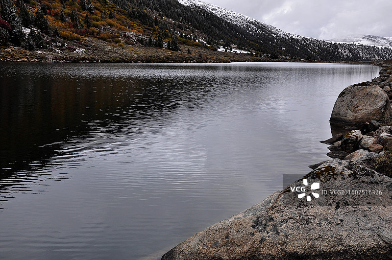 甘孜州乡城香巴拉七湖巴姆七湖图片素材