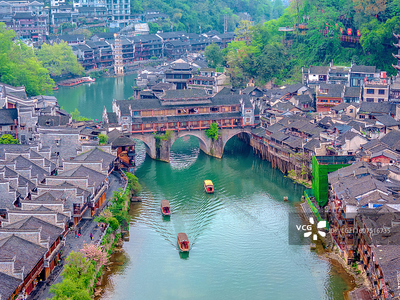 中国湖南湘西凤凰古城虹桥航拍风光图片素材