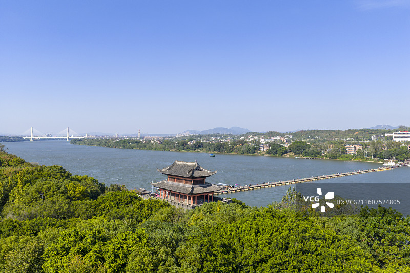 航拍赣州宋城公园建春门贡水宋代古浮桥遗址城市河流风光图片素材