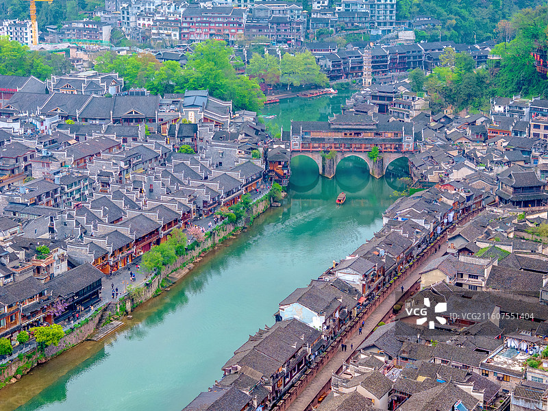 中国湖南湘西凤凰古城虹桥航拍风光图片素材