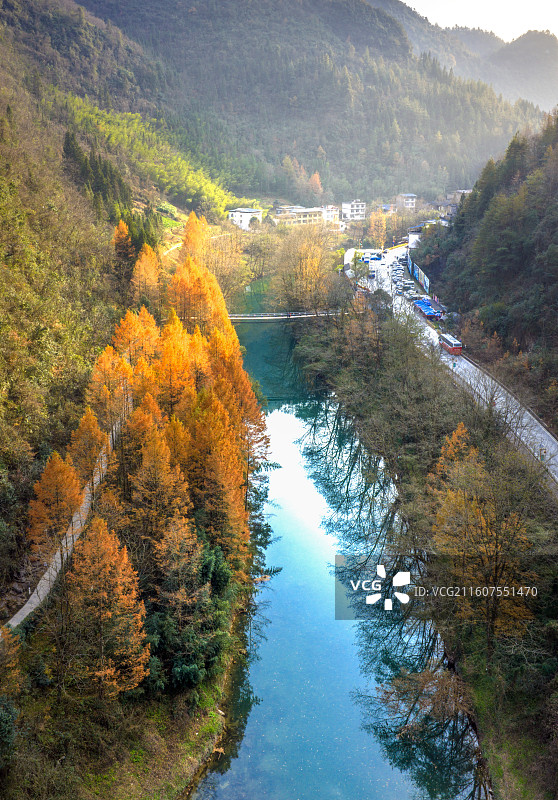 世界地质公园利川腾龙洞秋意浓图片素材