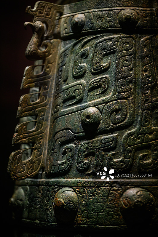 兽面纹铜镈钟，西周早期，随州市博物馆藏，展出于国家博物馆《凤凰故国——青铜时代曾楚艺术展》图片素材