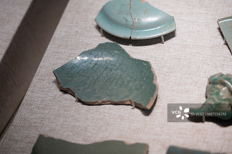 河南博物院 北宋 汝窑瓷片 宝丰县清凉寺出土图片素材