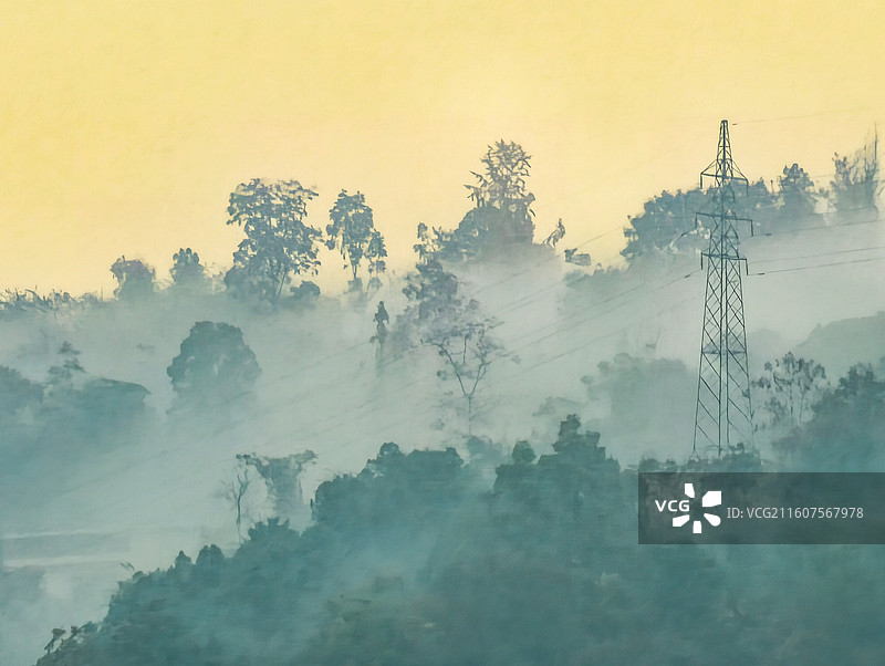 五峰山晨雾图片素材