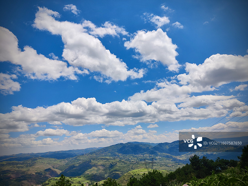 威宁县牛棚镇营山村山川之美图片素材