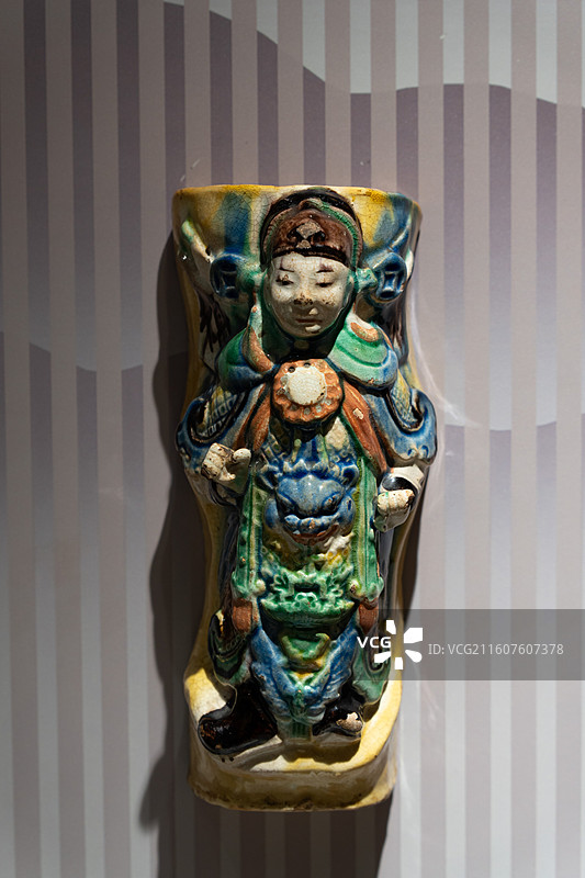 多色釉粤剧武将挂壁，民国（1912-1949年），佛山市博物馆藏图片素材
