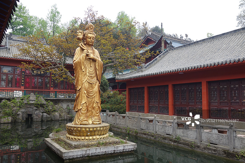 贵州省贵阳市黔灵山公园黔灵公园：弘福寺水明轩观音像图片素材