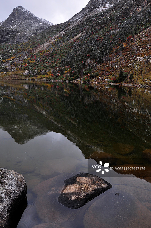 甘孜州乡城香巴拉七湖巴姆七湖图片素材