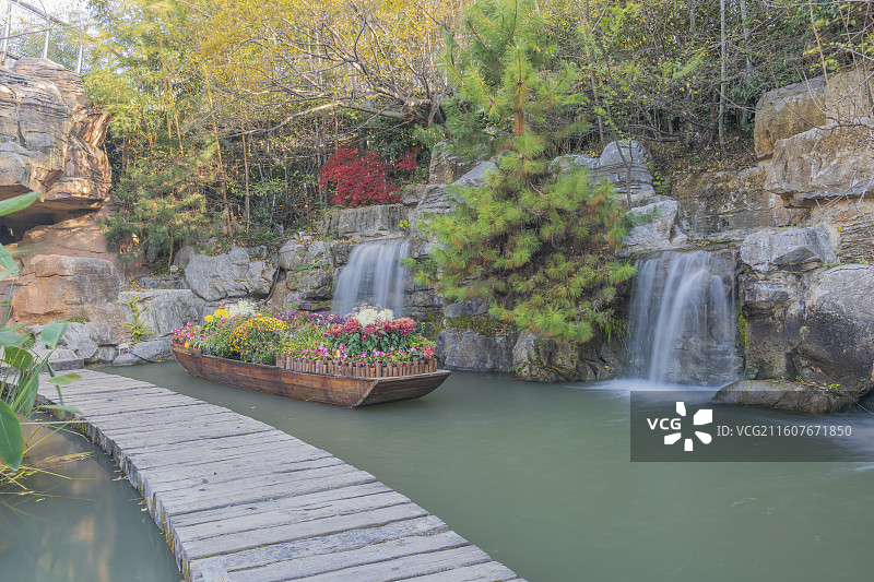 公园里的瀑布图片素材