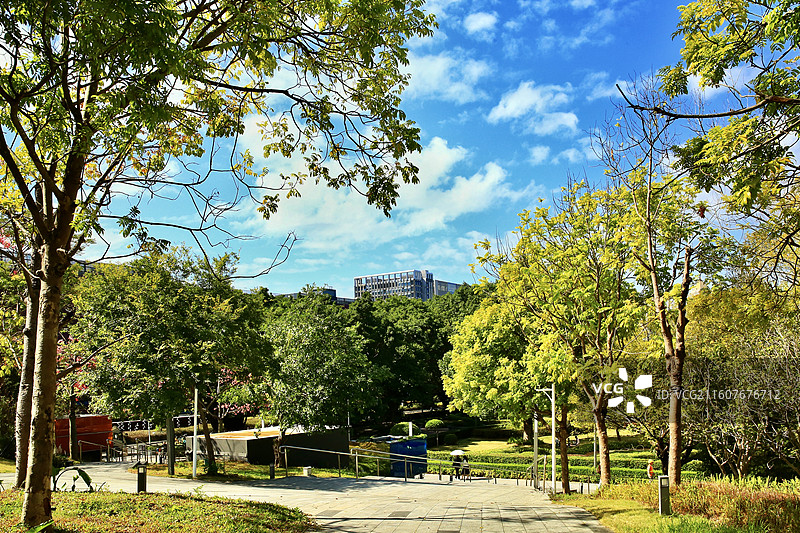 绿色龙城图片素材