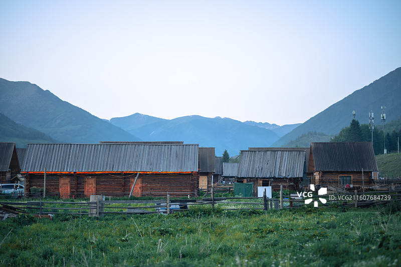 新疆阿勒泰禾木图片素材