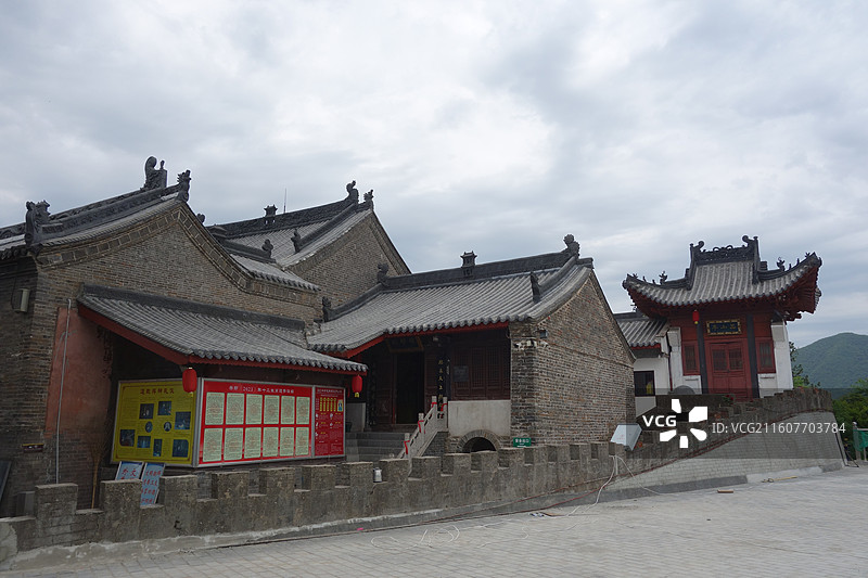 陕西省汉中市西乡县午子山：顶观娘娘殿和品山亭图片素材