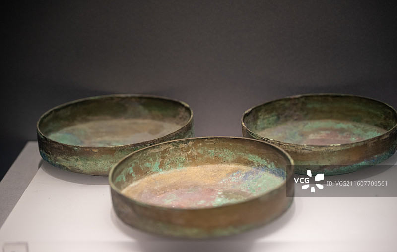 战国晚期青铜盘（涟水县三里墩出土 南京博物院藏）图片素材