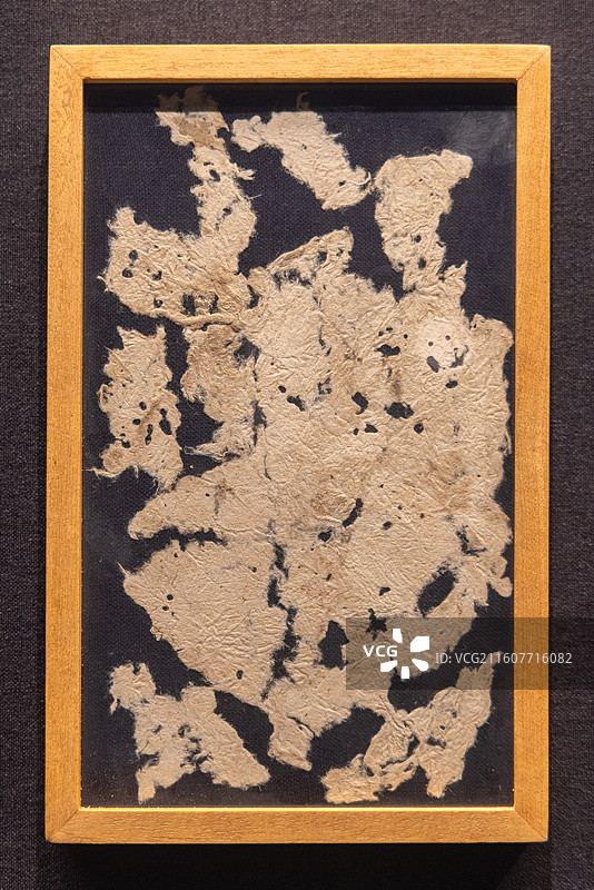 甘肃省博物馆 西汉 肩水金关纸 1981年甘肃金塔县肩水金关出土图片素材