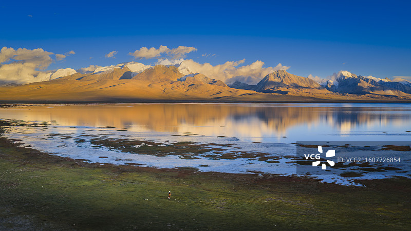 西藏日喀则亚东县多情错盛世晚霞图片素材