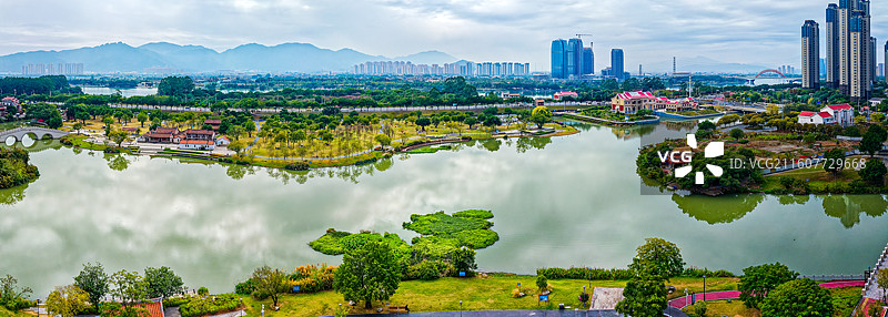 航拍宽幅福建漳州湘桥湖城市湿地公园图片素材