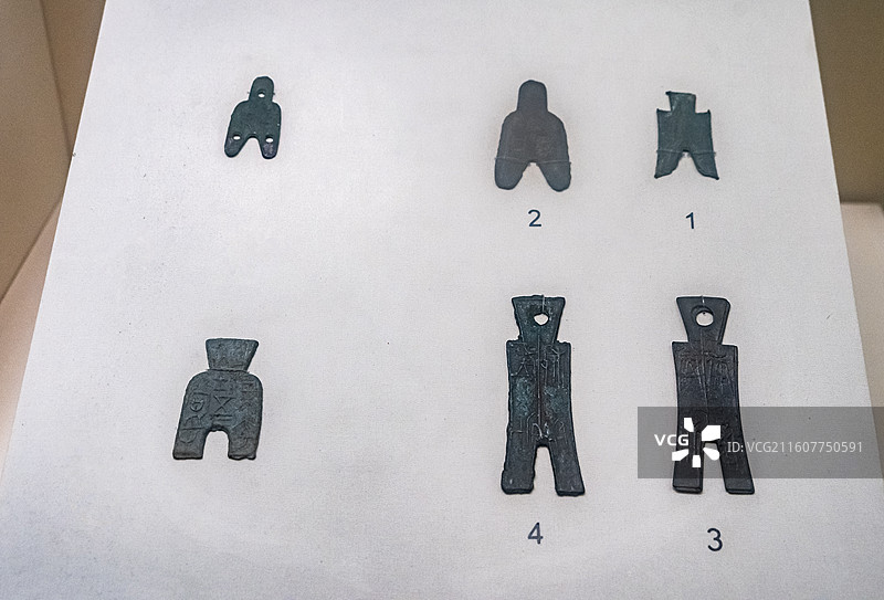 北京国家博物馆基本陈列平首布 战国 2.“离石”(赵)3-4.“桡比堂(当)新”(楚)1.“晋阳”(图片素材