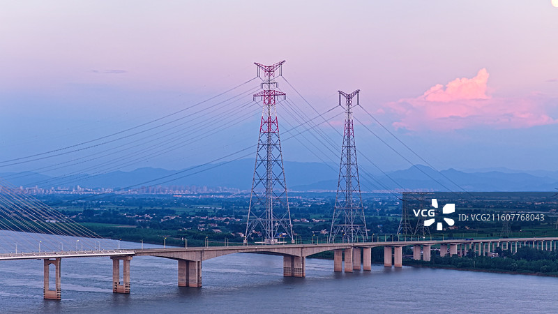 高压发电站电力传输设备图片素材