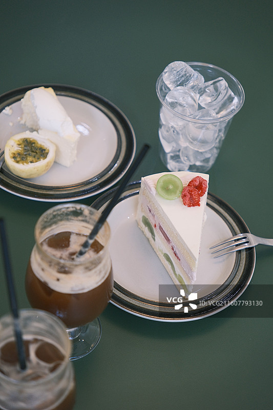 咖啡店 甜品 咖啡 家居 杯子 碗碟 复古 蛋糕图片素材