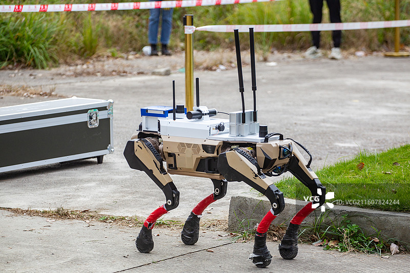 四川省绵阳市户外高科技，机器人，机器狗图片素材