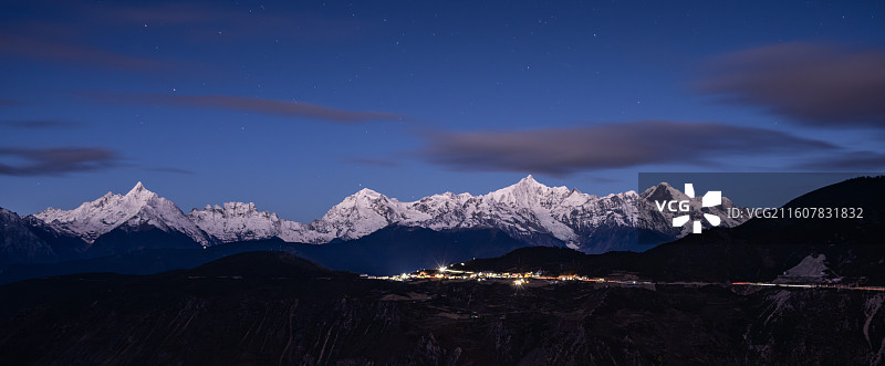 梅里雪山梅里十三峰图片素材
