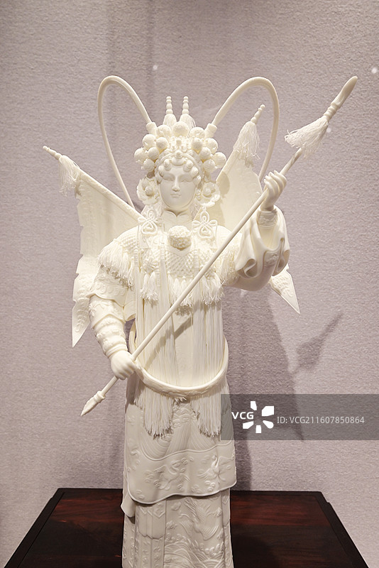 泉州 德化 白瓷 穆桂英 巾国英雄 戏曲 戏剧 雕像图片素材