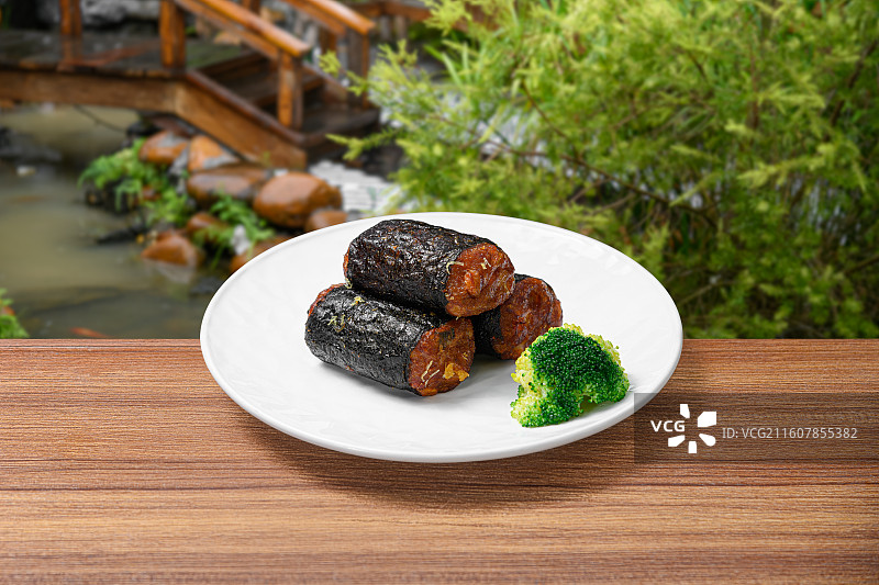 粤式早茶 鸡脚 煎饺 糕点 油条 紫薯 肠粉 红米虾肠 皮蛋瘦肉粥 炒饭 炒粉图片素材