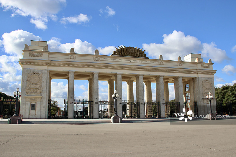 俄罗斯莫斯科高尔基公园中央大门图片素材